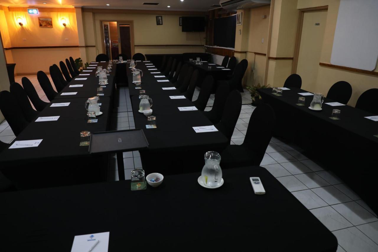 Huon Gulf Hotel Lae Bagian luar foto